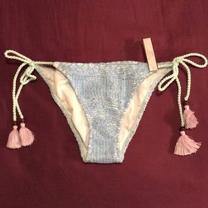NWT VS Swim String Bikini